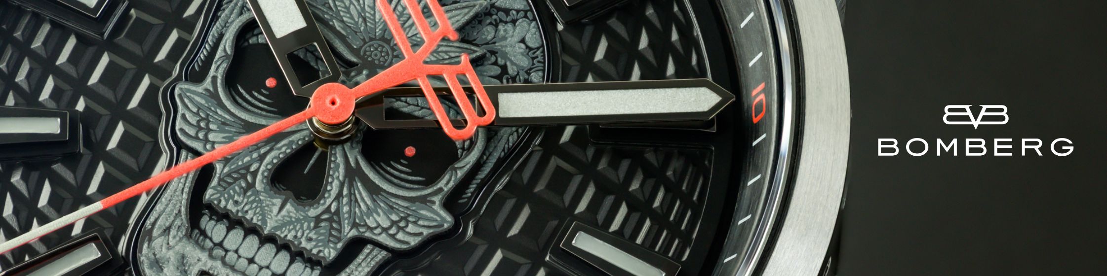Découvrir la montre Bomberg BB-01 Automatic Black Skull
