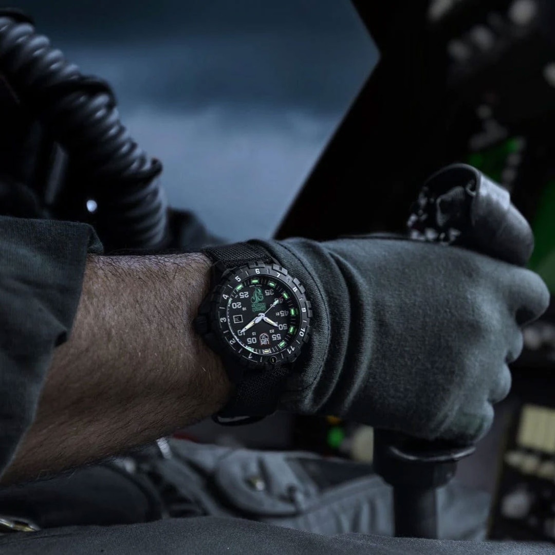 XA.6442.H.SET Luminox F 117 Nighthawk x Skunk Works 6440 Series
