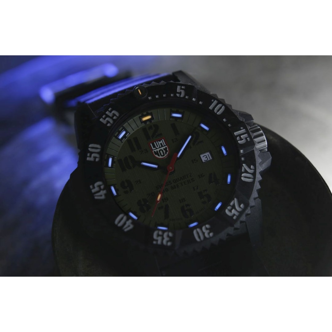 Luminox Master Carbon Seal 3800 Series 3813