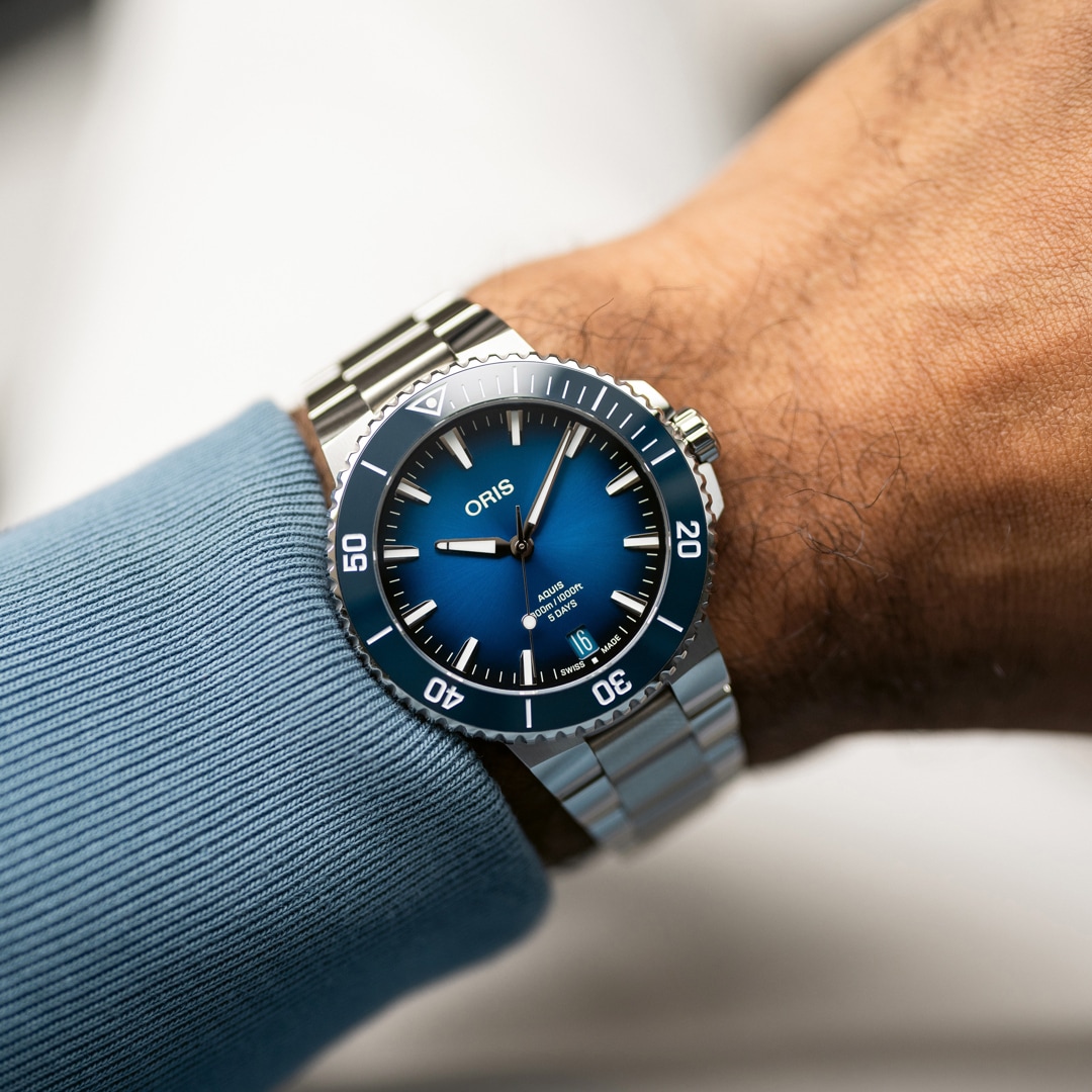01 400 7790 4135-07 23 02PEB Oris Aquis Date Calibre 400 Blue