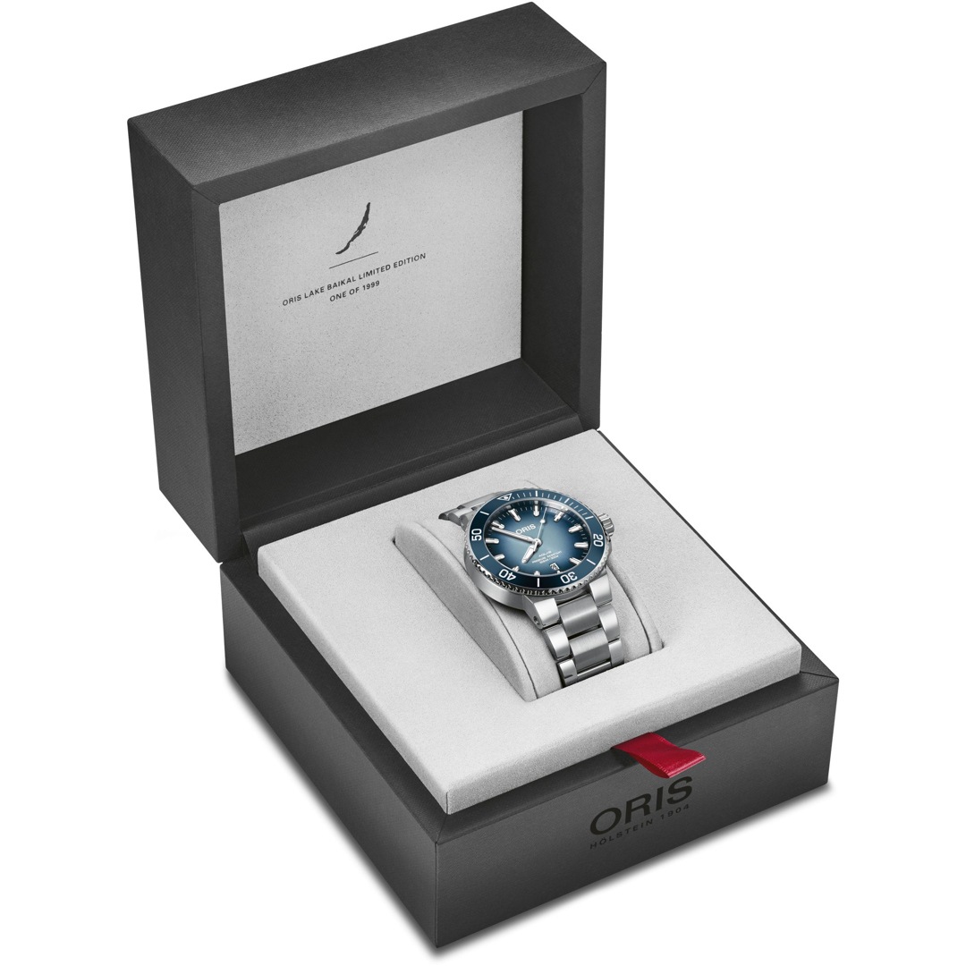 01 733 7730 4175-Set Oris Aquis Date Lake Baikal Limited Edition