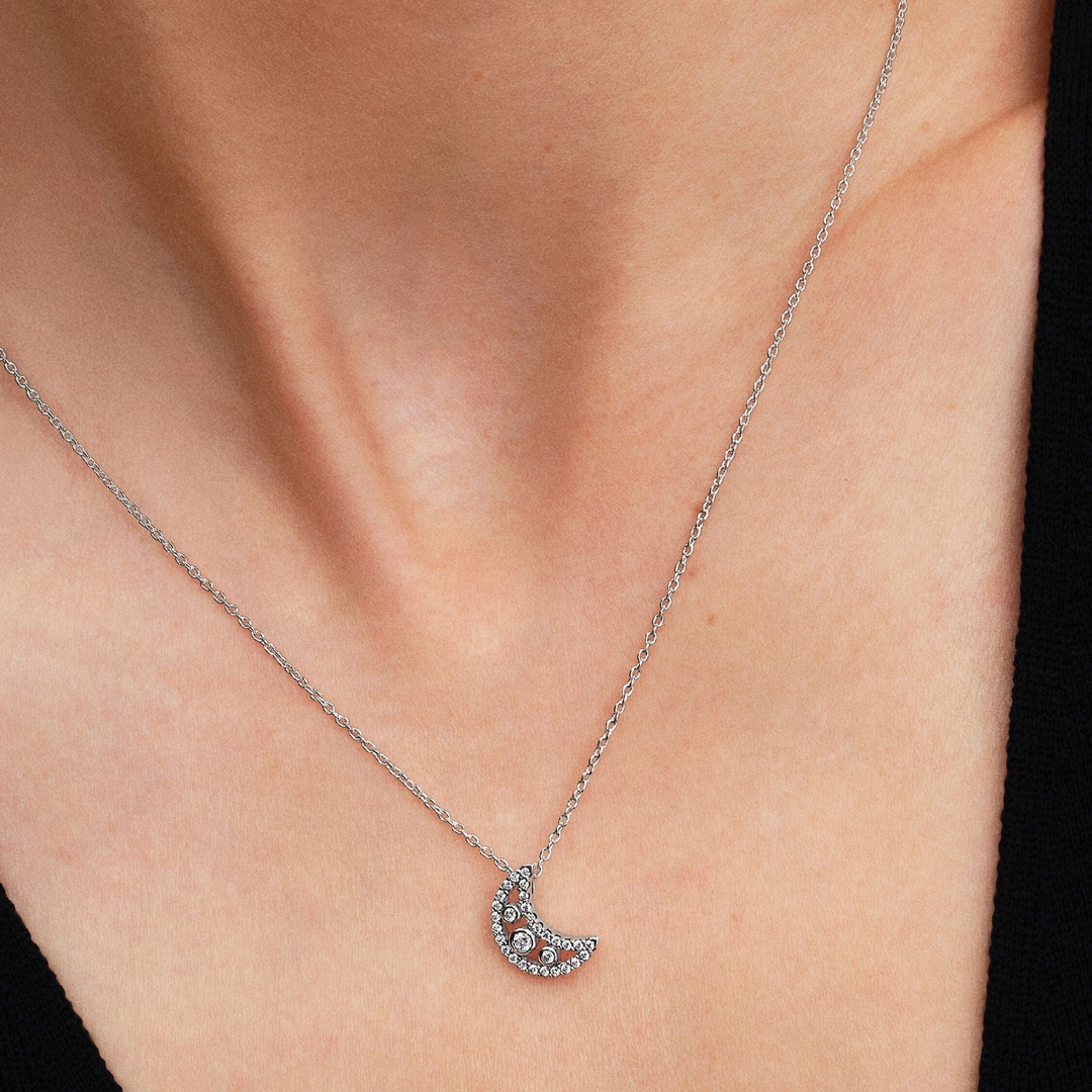 394259C01-50 | Pandora Moments Crescent Moon Pendant Necklace 925 Silver