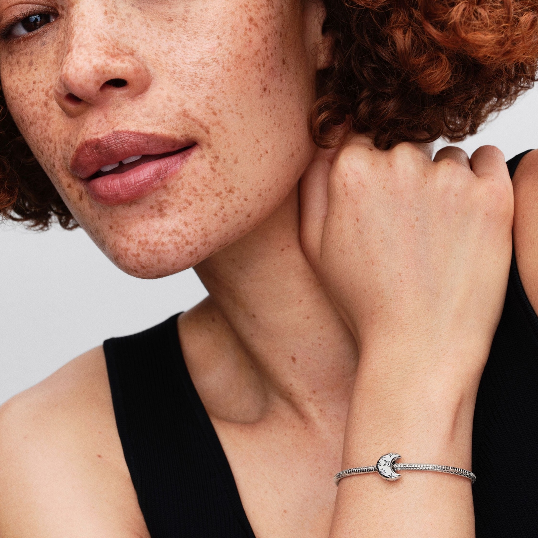 794254C01 | Pandora Moments Crescent Moon Charm 925 Silver