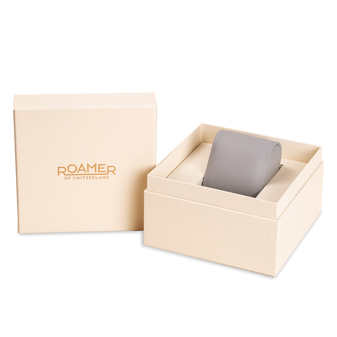 Roamer superior chrono ii date outlet