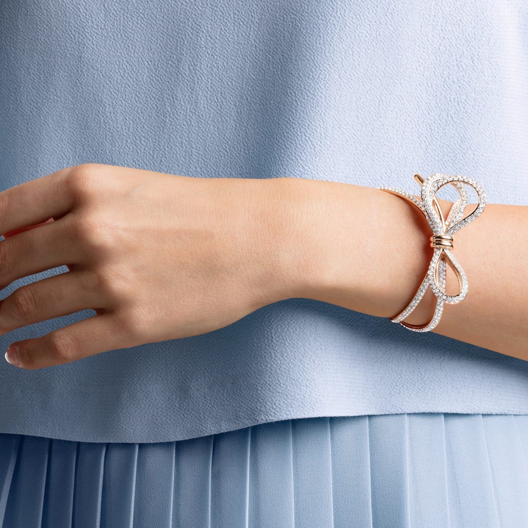 Lifelong bow bangle 2025