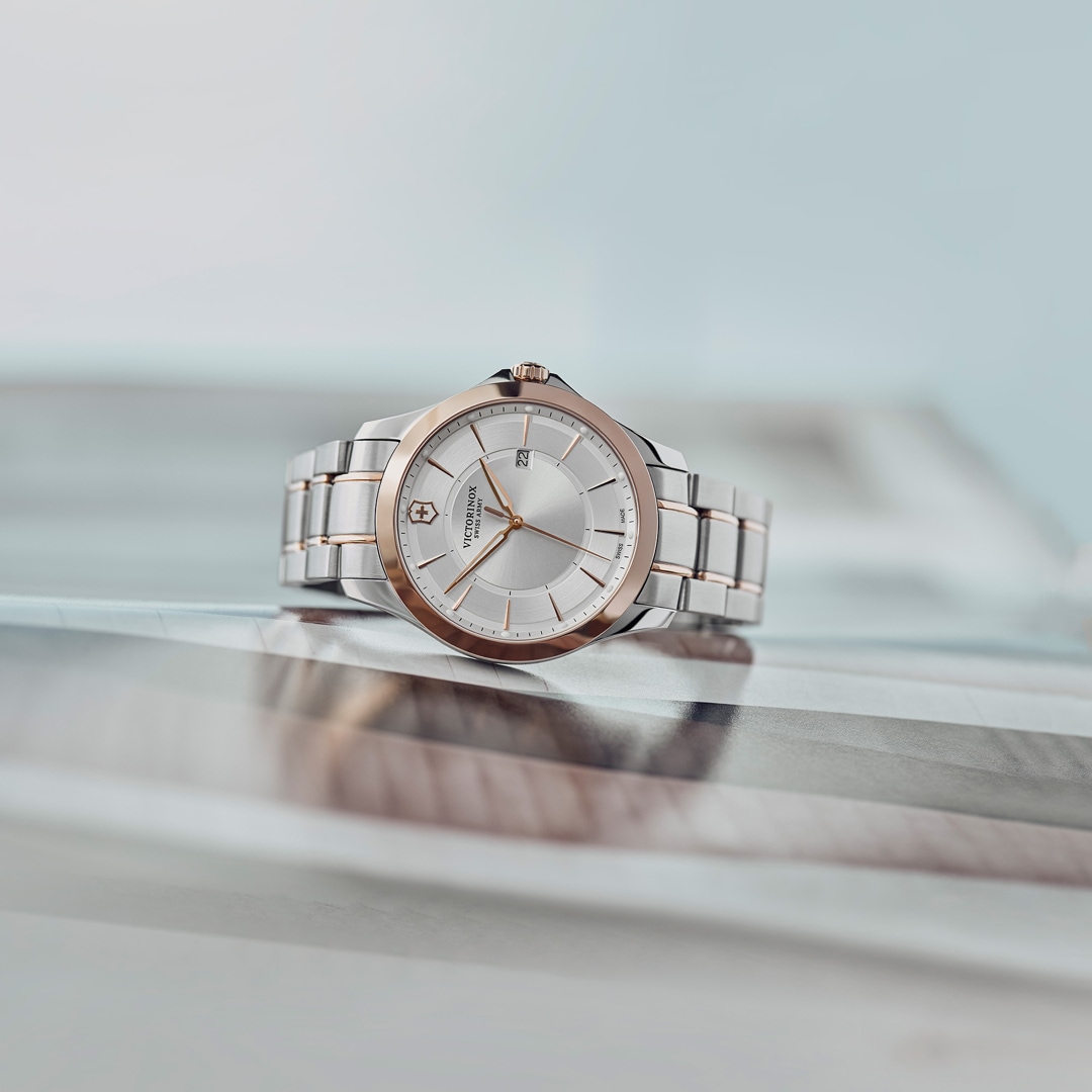 241912 | Victorinox Swiss Army Alliance 40