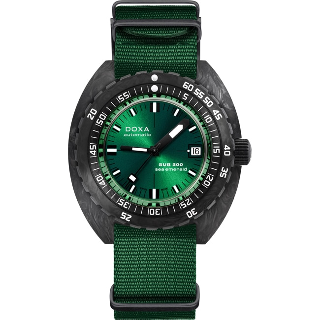 Doxa SUB 300 Carbon Sea Emerald Doxa SUB 300 Carbon Sea Emerald - 822.70.131.26-N