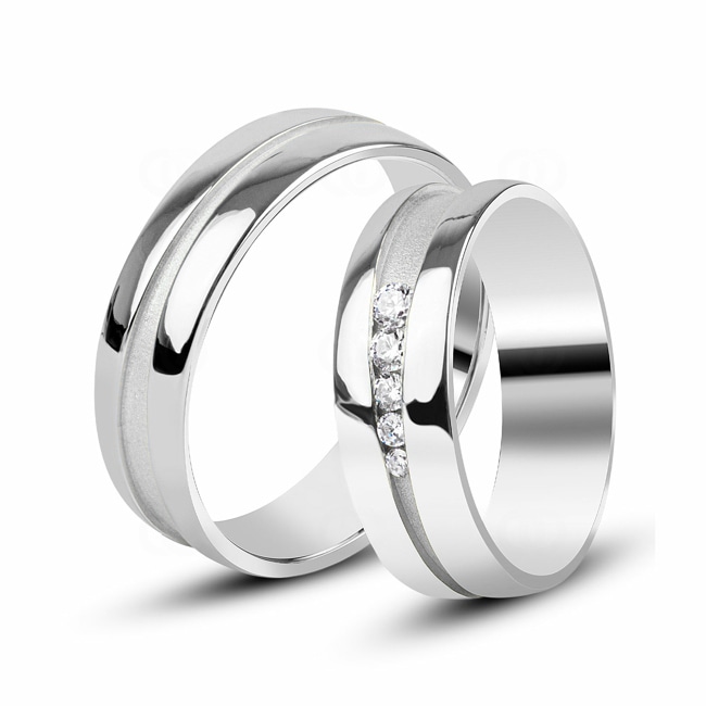 14 carats / 585 or gris