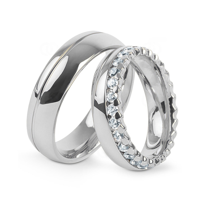 14 carats / 585 or gris