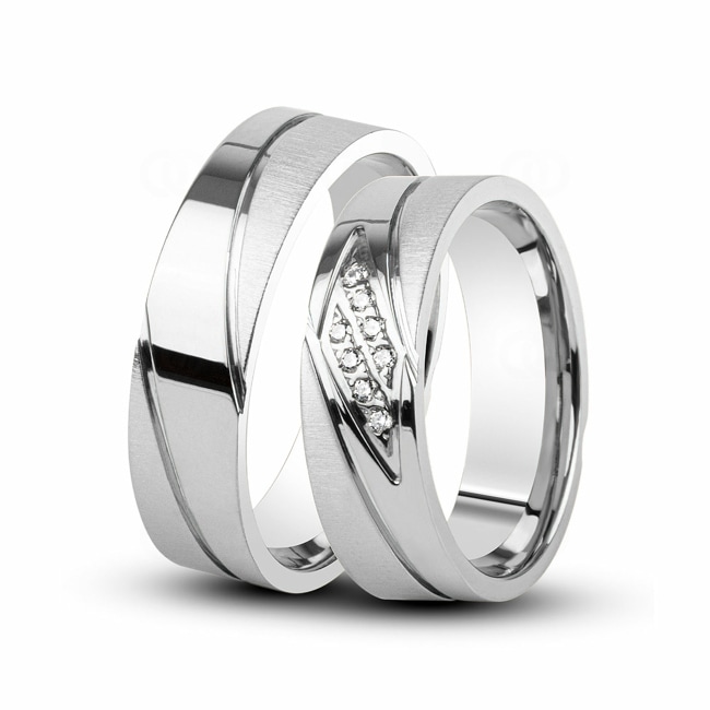 14 carats / 585 or gris