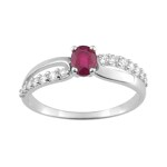 Bague or gris 750/18 ct avec rubis ovale et zircones