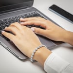 5.00 carats diamants bracelet rivière halo or gris 750/18 ct - AR-69566-WG