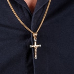 Pendant 750/18 K Yellow Gold 28 x 17mm, Cross with Jesus - AKH0063GG