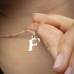 Pendentif or jaune 750/18 ct, Lettre F - 2920F