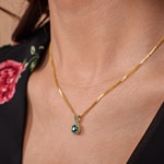 Pendentif or jaune 750/18 ct avec émeraude ovale et diamants 0.10 ct H/si - AN-52633-SMA-GG