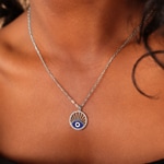 Collieror gris 750/18 ct Evil Eye avec pierres précieuses - KE-51423-WG