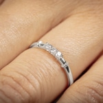 Trilogy Ring 750/18 K White Gold with Diamonds 0.11 ct H/si - RI-38013-WG