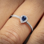 Damenring 750/18 K Weissgold mit Saphir Tropfen und Diamanten 0.08 ct H/si - RI-46610-SAF-WG