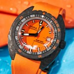 Doxa SUB 300 Carbon Professional - 822.70.351.21