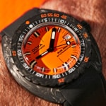 Doxa SUB 300 Carbon Professional - 822.70.351.20