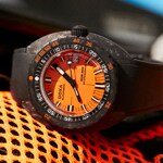 Doxa SUB 300 Carbon Professional - 822.70.351.20