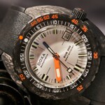 Doxa SUB 300 Carbon Searambler - 822.70.021.20