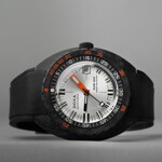 Doxa SUB 300 Carbon Searambler - 822.70.021.20