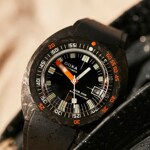 Doxa SUB 300 Carbon Sharkhunter - 822.70.101.20