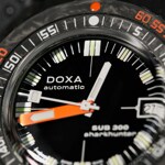 Doxa SUB 300 Carbon Sharkhunter - 822.70.101.20