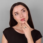 Entourage Ring 750/18 K Weissgold mit Smaragd & Diamanten 0.19 ct H/si - RI-30968-SMA-WG