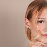 Kreolen 750/18 K Weissgold mit Saphiren und Diamanten 0.12 ct H/si - OR-53582-SAF-WG