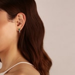 Kreolen 750/18 K Weissgold mit Smaragd oval und Diamanten 0.12 ct H/si - OR-52472-SMA-WG