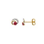 Clous d'oreilles or jaune 750/18 ct avec rubis 0.19ct.