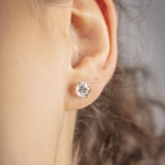 Ohrstecker 750/18 K Gelbgold mit Zirkonia 6-Griff Ø 7mm - 8046.7Z