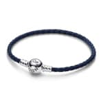 Pandora Moments Blaues Geflochtenes Lederarmband mit Kugelverschluss - 592790C01