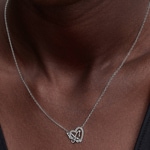 Pandora Moments Collier avec Pendentif Cœur et Papillon Entrelacés 925 Argent  - 394477C01-45