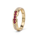 Ring 750/18 K Gelbgold mit Rubinen & Diamanten 0.09 ct