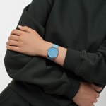 Swatch Skin Irony 38 Iridescently Blue - SYXS164