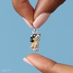 Thomas Sabo Charm-Anhänger Snoopy als Superheld PEANUTS Original Silber - 2242-664-7