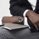 Wenger Attitude Day Date Grau / Braun Ø 42mm - 01.1541.122