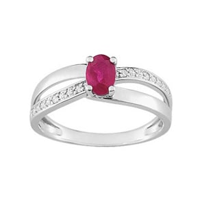 Damenring 750/18 K Weissgold mit Rubin 0.62ct. und Diamanten 0.02ct.