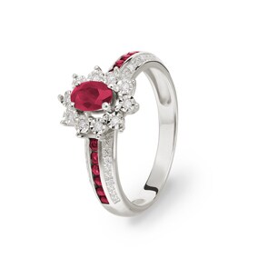 Damenring 750/18 K Weissgold mit Rubinen 0.86ct. und Diamanten 0.09ct.