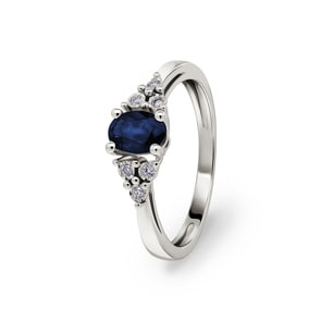 Damenring 750/18 K Weissgold mit Saphir 0.56ct. und Diamanten 0.04ct.