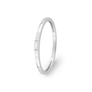 Damenring 750/18 K Weissgold mit Zirkonia Solitär Baguette, Fantasie