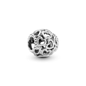 Pandora Moments All Over-Herzen Charm