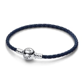 Pandora Moments Blaues Geflochtenes Lederarmband mit Kugelverschluss