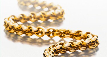 Bijoux en or jaune pour femmes
