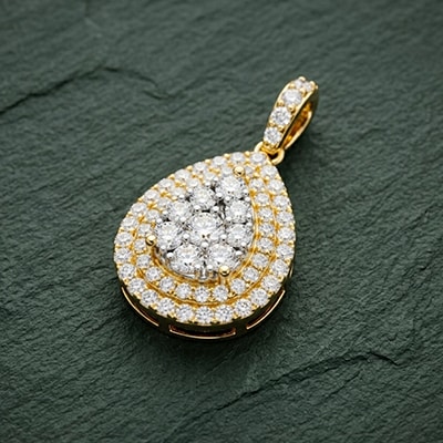 Diamantanhänger aus Gold