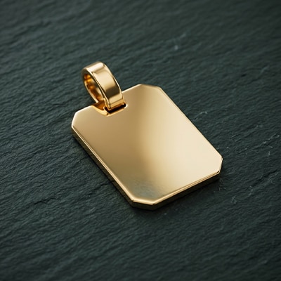 Gravuranhänger aus Gold