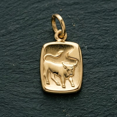 Sternzeichenanhänger aus Gold